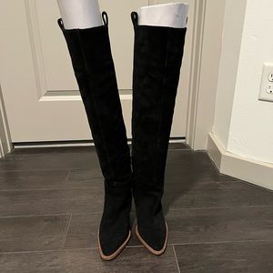 EUC Gianni Bini Suede knee high boots